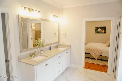 Bath - 118 Hampton Trl, Madison, MS 39110 photo 2 of 2