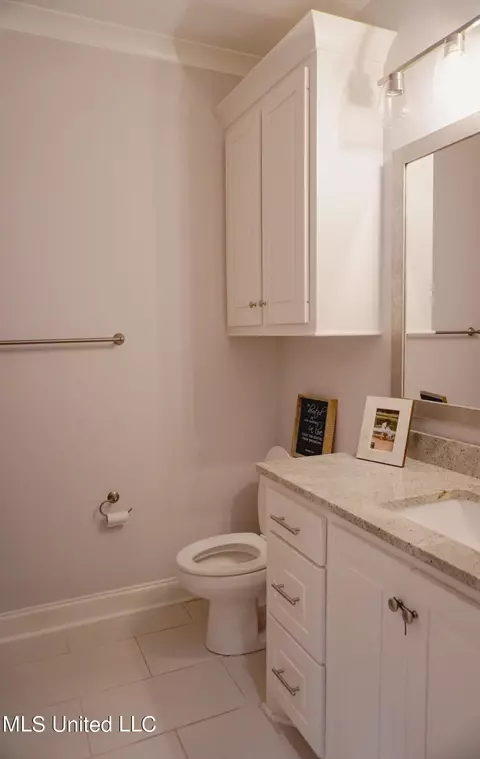 Bath - 118 Hampton Trl, Madison, MS 39110 photo 1 of 2