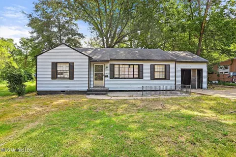 1932 Belvedere Dr, Jackson, MS 39204