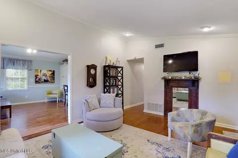 Living - 918 Post Rd, Clinton, MS 39056 photo 3 of 3