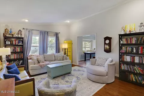 Living - 918 Post Rd, Clinton, MS 39056 photo 1 of 3