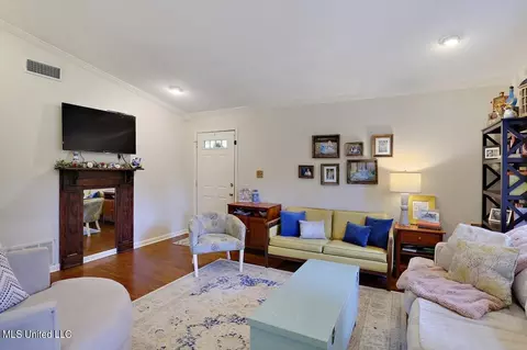 Living - 918 Post Rd, Clinton, MS 39056 photo 2 of 3