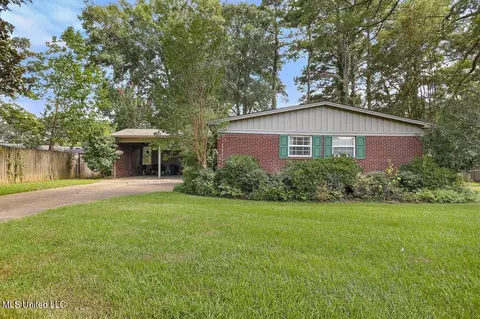 918 Post Rd, Clinton, MS 39056