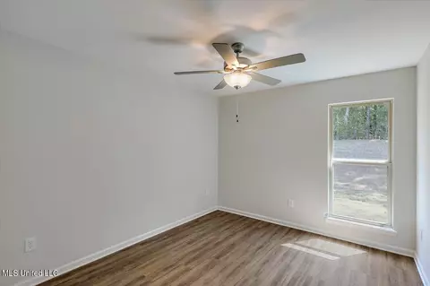 Bedroom - 2063 Pebble Creek Dr, Brandon, MS 39042 photo 3 of 3