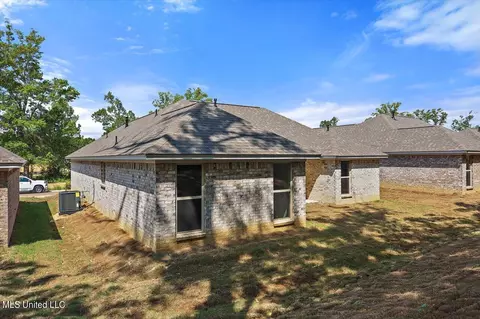 Exterior - 2063 Pebble Creek Dr, Brandon, MS 39042 photo 4 of 4