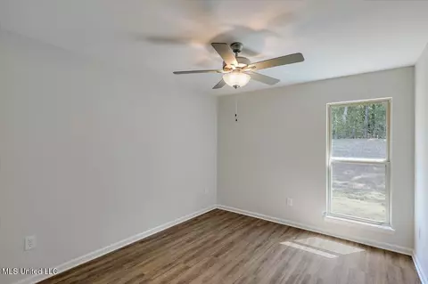 Bedroom - 2061 Pebble Creek Dr, Brandon, MS 39042 photo 2 of 2