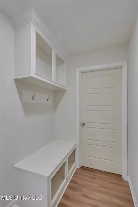 Entry Way - 2061 Pebble Creek Dr, Brandon, MS 39042 photo 1 of 1