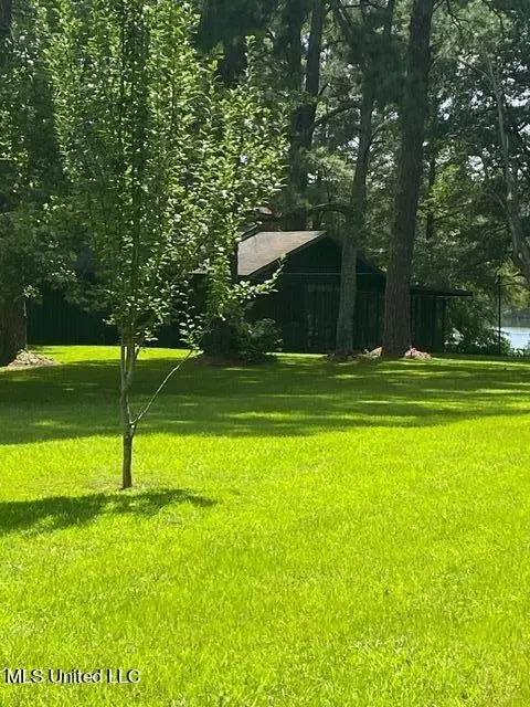 3941 Lake Catherine Dr, Jackson, MS 39212