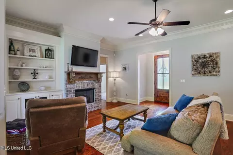 Other - 123 Meadowcreek Dr, Brandon, MS 39042 photo 6 of 11