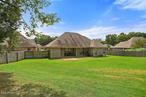 Exterior - 123 Meadowcreek Dr, Brandon, MS 39042 photo 5 of 5