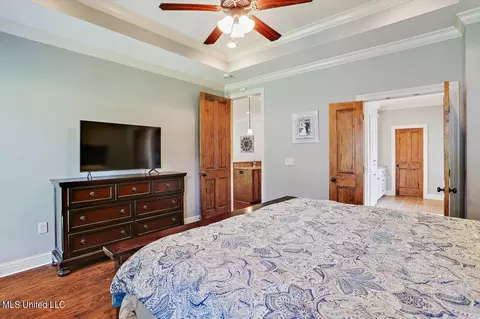 Bedroom - 123 Meadowcreek Dr, Brandon, MS 39042 photo 2 of 4