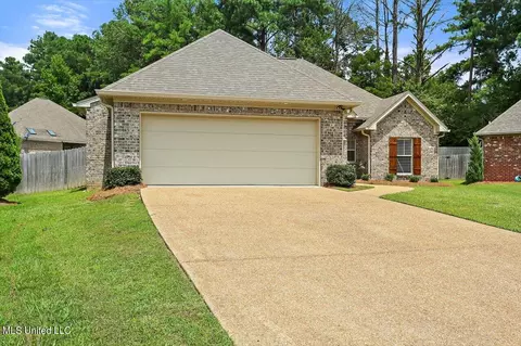 Exterior - 123 Meadowcreek Dr, Brandon, MS 39042 photo 1 of 5