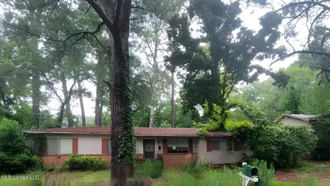 1511 Dianne Dr, Jackson, MS 39204
