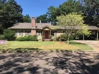439 Elm Ave, Clarksdale, MS 38614