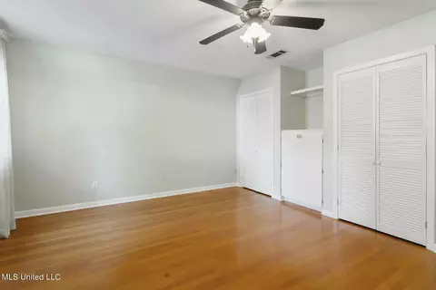 Bedroom - 5155 Kaywood Dr, Jackson, MS 39211 photo 3 of 5