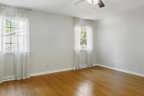 Bedroom - 5155 Kaywood Dr, Jackson, MS 39211 photo 2 of 5