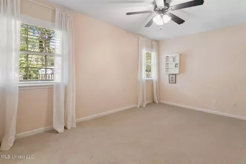 Bedroom - 5155 Kaywood Dr, Jackson, MS 39211 photo 1 of 5