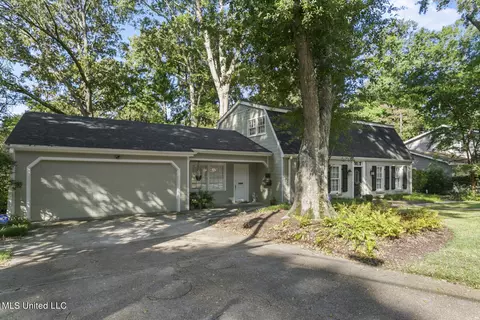 Exterior - 5155 Kaywood Dr, Jackson, MS 39211 photo 2 of 10