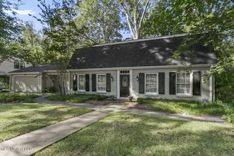 Exterior - 5155 Kaywood Dr, Jackson, MS 39211 photo 3 of 10