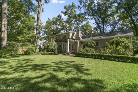 Exterior - 5155 Kaywood Dr, Jackson, MS 39211 photo 7 of 10