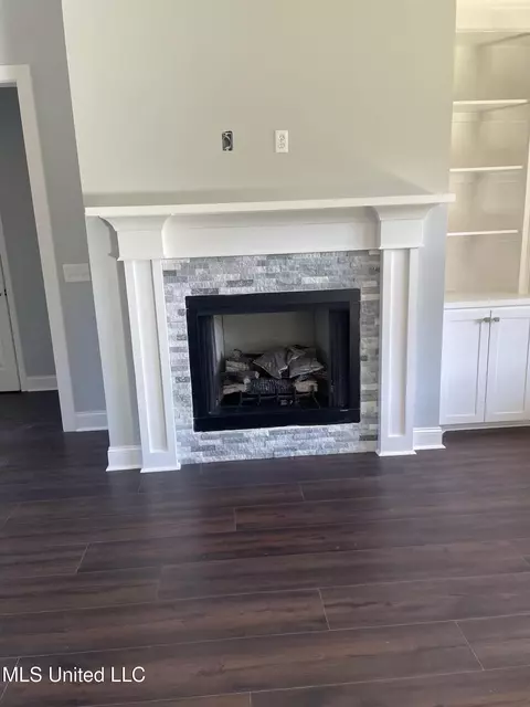 Living - 114 Cedar Creek Dr, Flora, MS 39071 photo 1 of 1