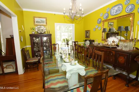 Dining - 1415 Robert Dr, Jackson, MS 39211 photo 1 of 2