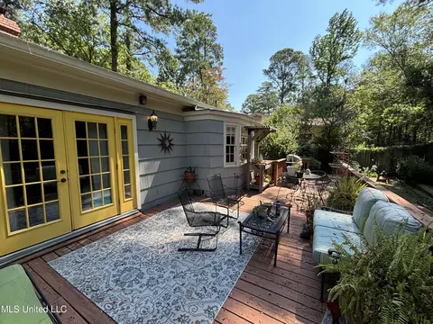 Exterior - 1415 Robert Dr, Jackson, MS 39211 photo 4 of 6