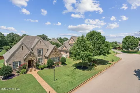 4855 W Delbridge Ct, Olive Branch, MS 38654 photo 3