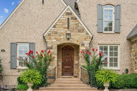 4855 W Delbridge Ct, Olive Branch, MS 38654 photo 5