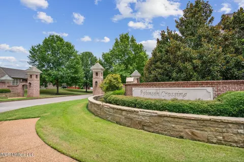 4855 W Delbridge Ct, Olive Branch, MS 38654 photo 2