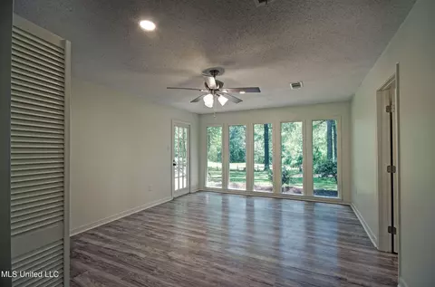 Other - 215 Edinburgh Ct, Brandon, MS 39047 photo 10 of 15