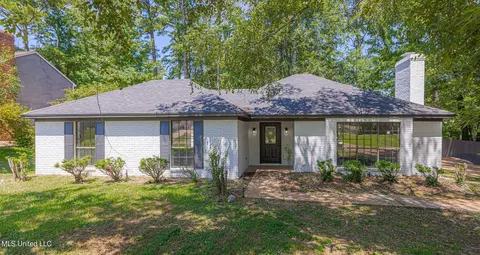 236 Bracken Cv, Byram, MS 39272