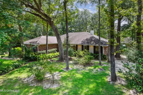 7910 Apaki Pl, Diamondhead, MS 39525
