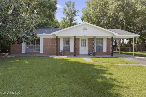107 Graham St, Gulfport, MS 39503