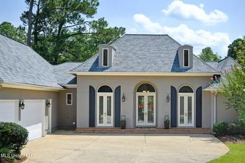 7527 Turnberry Dr, Diamondhead, MS 39525