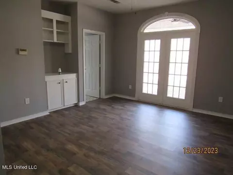 Living - 1222 E Flowers Rd, Terry, MS 39170 photo 3 of 3