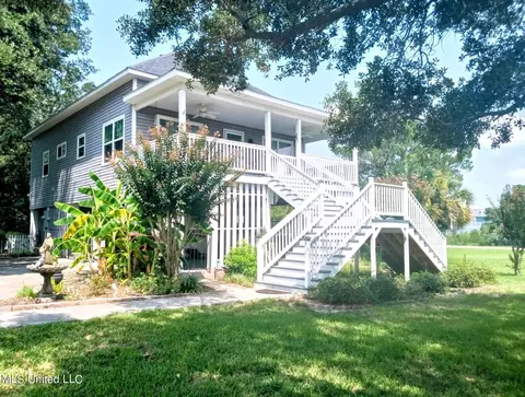 505 Lemoyne Rd, Pass Christian, MS 39571