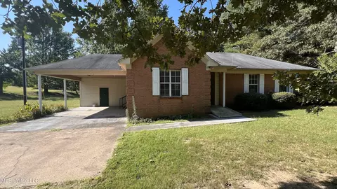 365 Matthews Corner Rd, Byhalia, MS 38611