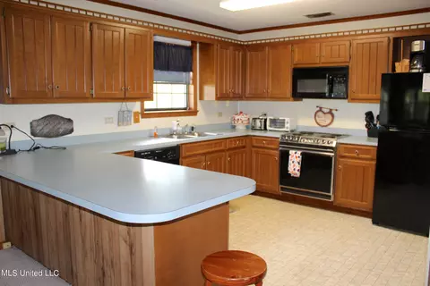 Kitchen - 128 Lake Dr, Lucedale, MS 39452 photo 1 of 2