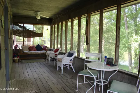 Exterior - 128 Lake Dr, Lucedale, MS 39452 photo 3 of 5