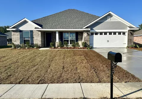 6204 Diamond Ln, Biloxi, MS 39532