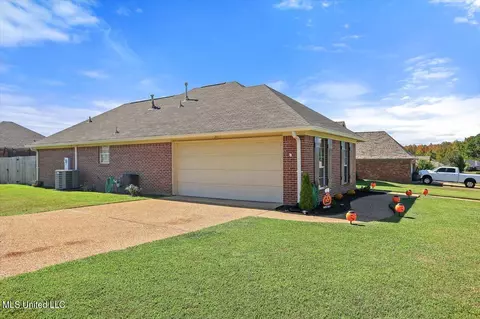 Exterior - 301 Duckworth Pl, Florence, MS 39073 photo 4 of 8