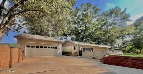 8843 Howling Fox Cv, Hernando, MS 38632
