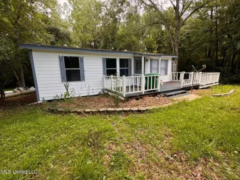 13322 Leila St, Ocean Springs, MS 39564
