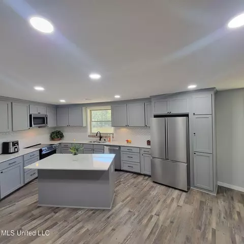 Kitchen - 1879 Flowers Rd, Terry, MS 39170 photo 2 of 6