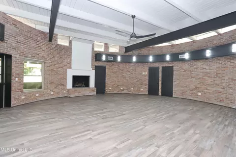 Living - 1879 Flowers Rd, Terry, MS 39170 photo 2 of 2
