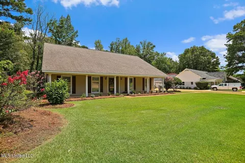 500 Treeline Dr, Brandon, MS 39042 photo 2