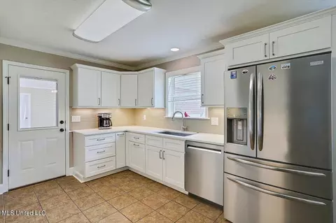 500 Treeline Dr, Brandon, MS 39042 photo 11