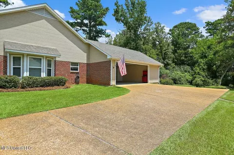 500 Treeline Dr, Brandon, MS 39042 photo 4