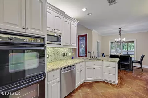 109 Fox Hollow Bnd, Brandon, MS 39047 photo 7
